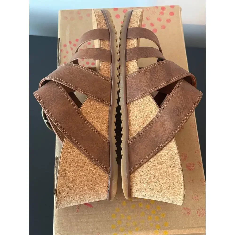 New Eurosoft by Sofft Brown Wedge Sandals Women's 8.5